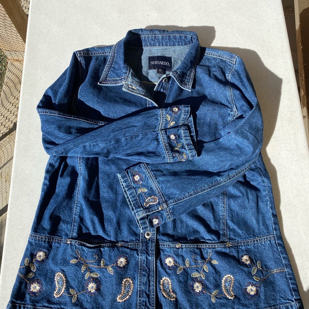 Women’s Denim Jacket with Floral Embroidery size XL